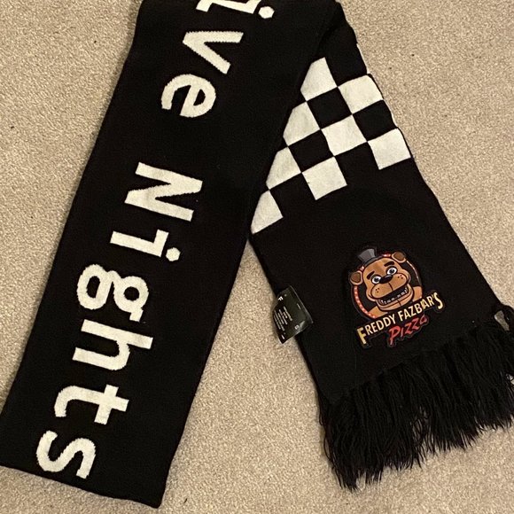 Five Nights at Freddy's Scarf - Picture 1 of 3